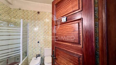Dois t2 transformado em t5 na baixa da banheira com vista para a zona ribeirinha