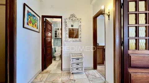 Dois t2 transformado em t5 na baixa da banheira com vista para a zona ribeirinha