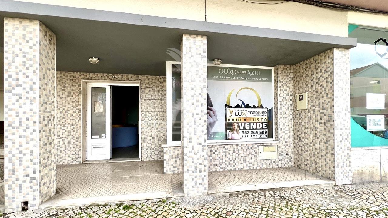 Loja na avenida bocage, barreiro