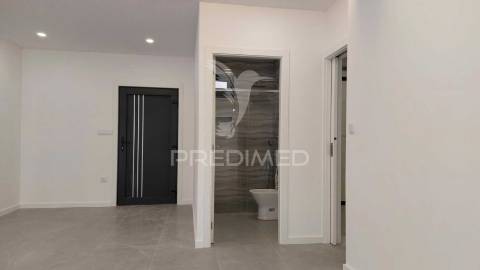 Moradia t3 com garagem e logradouro no centro de chaves