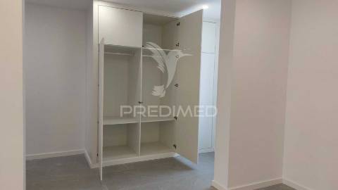 Moradia t3 com garagem e logradouro no centro de chaves