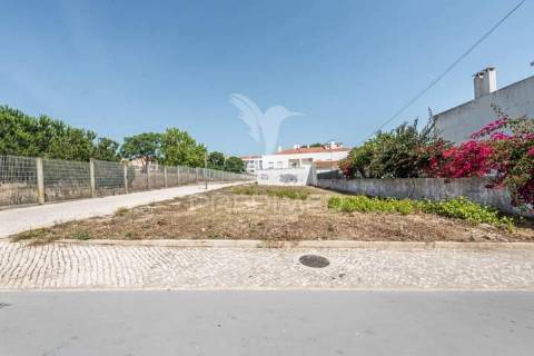 Lote de terreno urbano na baixa da banheira
