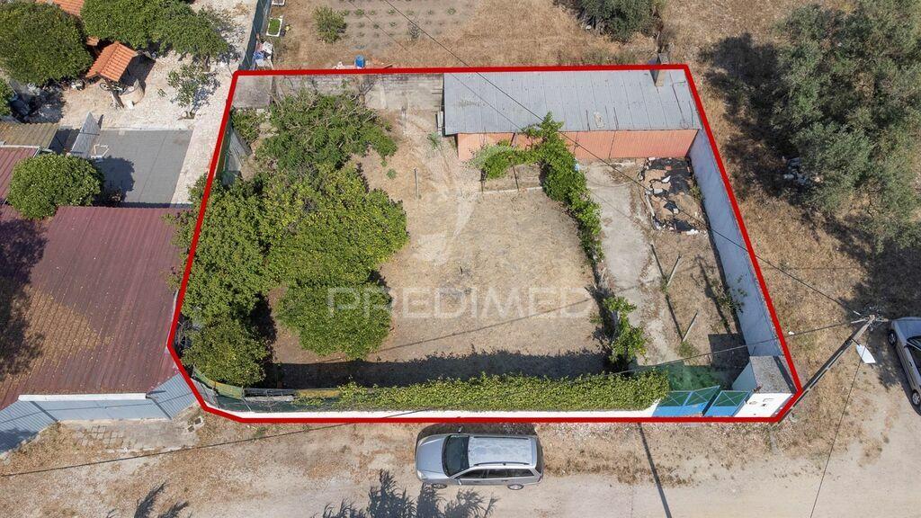 Terreno urbano de 440m2 no vale da amoreira