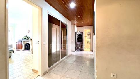 T3  com varandas na baixa da banheira