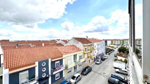 T3  com varandas na baixa da banheira
