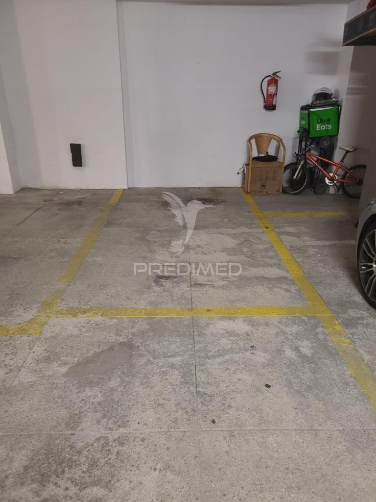 Investidor  excelente rentabilidade lugar de garagem  já arrendado