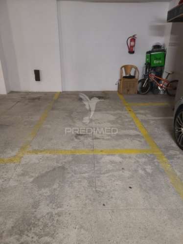 Investidor  excelente rentabilidade lugar de garagem  já arrendado
