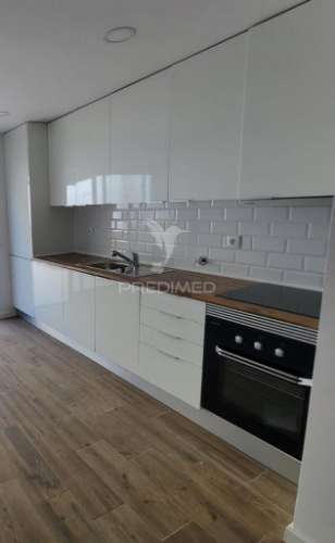 Apartamento t2 r/c totalmente remodelado  - lavradio