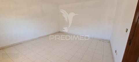 Fernao ferro t6 - moradia isolada-garagem