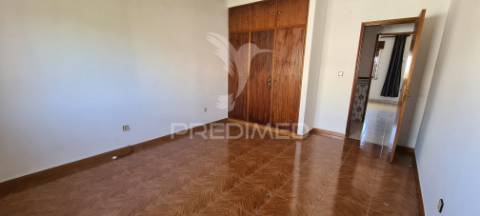 Fernao ferro t6 - moradia isolada-garagem