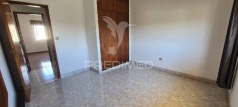 Fernao ferro t6 - moradia isolada-garagem
