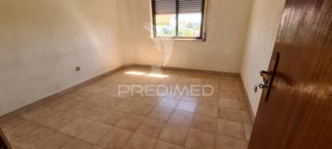 Fernao ferro t6 - moradia isolada-garagem