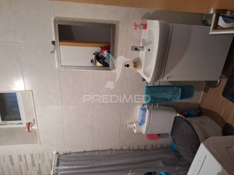 Moradia t3 na aldeia de carreiras