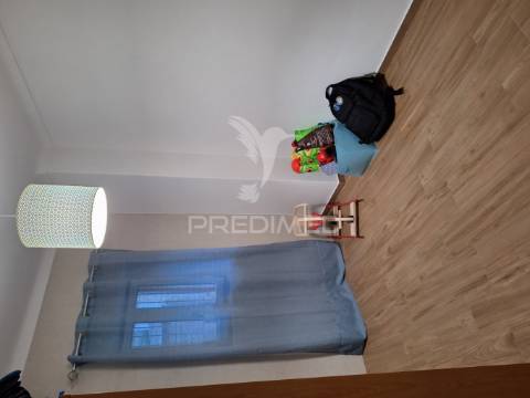 Moradia t3 na aldeia de carreiras