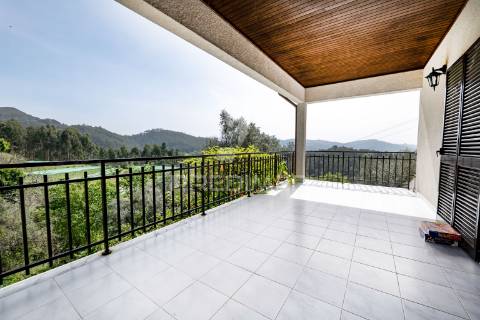 Moradia t3 com quintinha - vilela, amares
