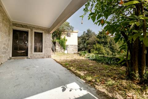 Moradia t3 com quintinha - vilela, amares