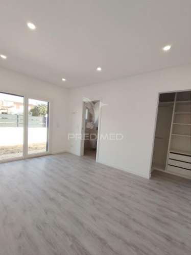 Espaço para piscina. suíte/closet