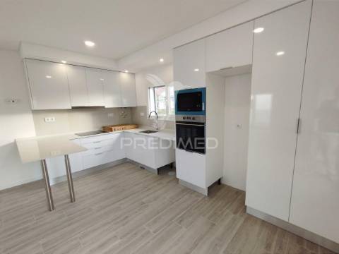 Espaço para piscina. suíte/closet