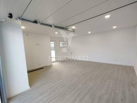 Espaço para piscina. suíte/closet