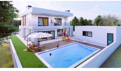 Terraço, suite, garagem 2 viaturas, closet, piscina 4 x 7.5