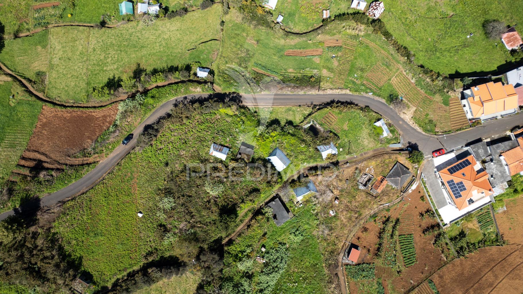 Terreno misto com casa antiga  - santana - madeira