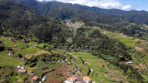 Terreno misto com casa antiga  - santana - madeira