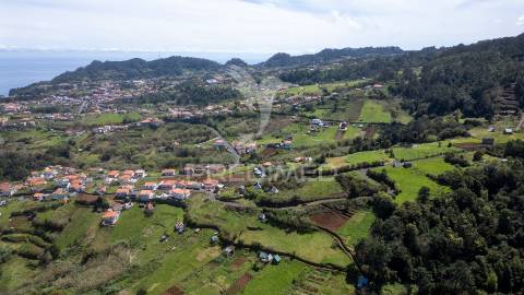 Terreno misto com casa antiga  - santana - madeira