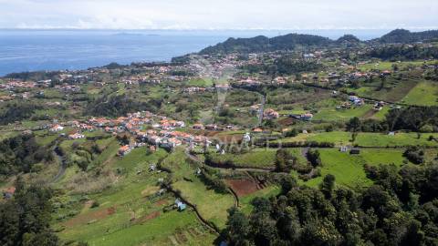 Terreno misto com casa antiga  - santana - madeira
