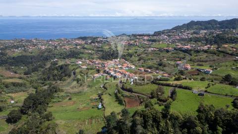 Terreno misto com casa antiga  - santana - madeira