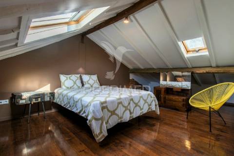 Moradia renovada com logradouro