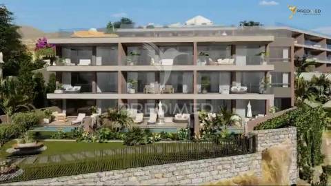Apartamento t1 com piscina privada e jardim