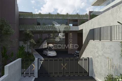 Apartamento t1 com piscina privada e jardim