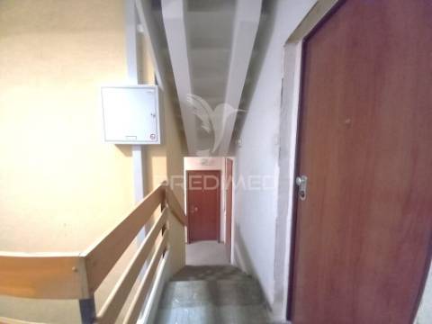 Apartamento t3-4 assoalhadas-miratejo-corroios