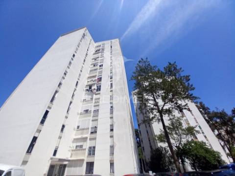 Apartamento t3-4 assoalhadas-miratejo-corroios