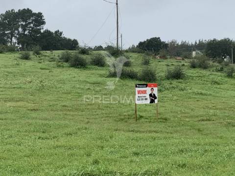 Terreno com viabilidade de construção para 29 fogos