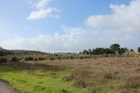 Terreno com viabilidade de construção para 29 fogos
