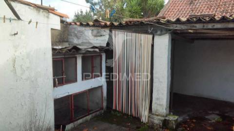 Casa antiga em comenda