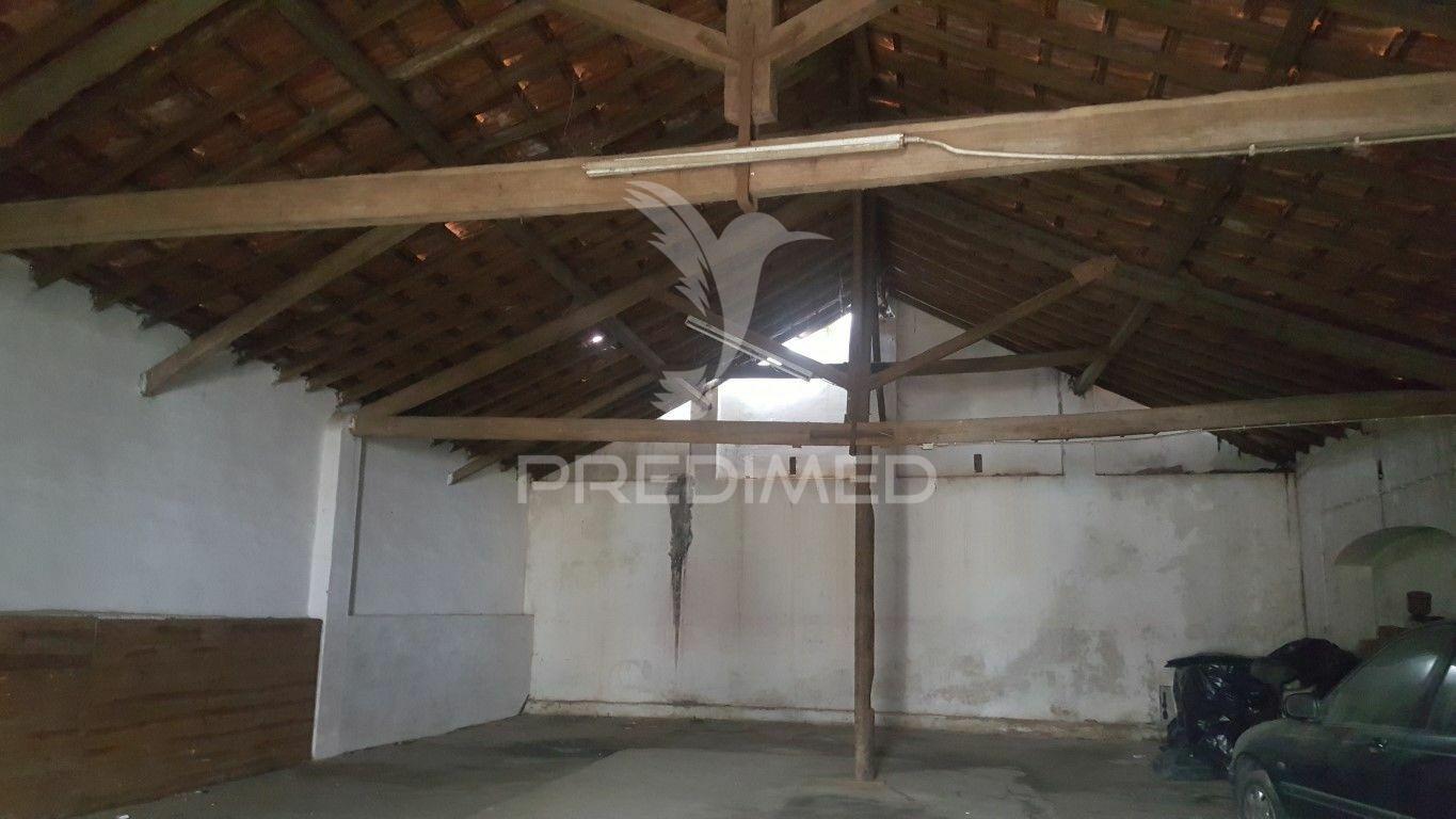 Armazém - alter do chão