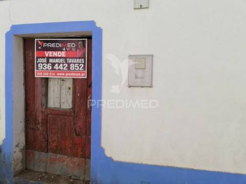 Casa antiga t3 em cabeço de vide