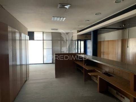 Loja comercial em  santa maria de lamas