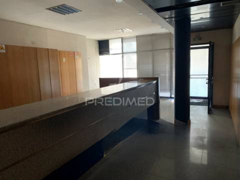 Loja comercial em  santa maria de lamas
