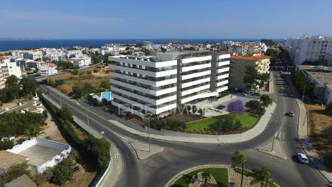 Apartamento t2 luxo, condomínio fechado, em lagos 