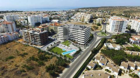 Apartamento t2 luxo, condomínio fechado, em lagos 
