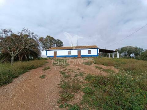 Herdade com monte alentejano - serpa