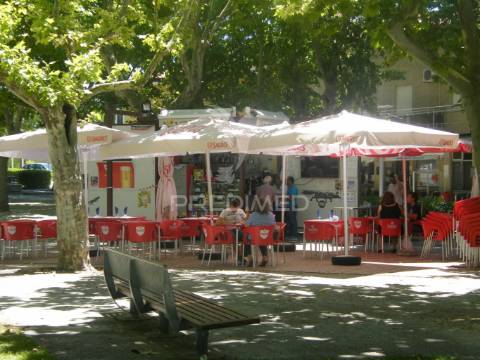 Restaurante bem localizado em nisa 