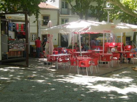 Restaurante bem localizado em nisa 