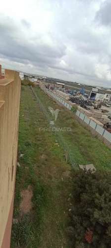 Armazém e habitação com 2500 m2 de terreno - algoz