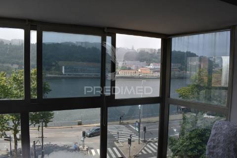 T1 mobilado - vistas rio - massarelos