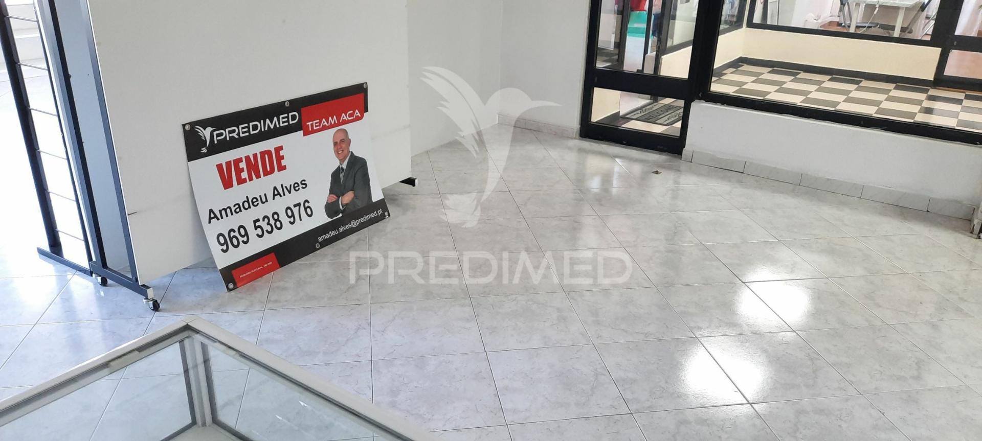 Corroios (vale milhacos) loja comercial 42m2