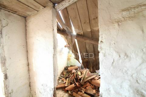 Casinha típica na aldeia alentejana de pias -serpa